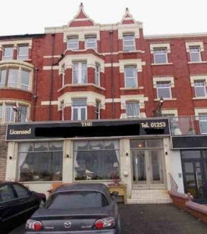 QUEENS PROMENADE NORTH SHORE B...